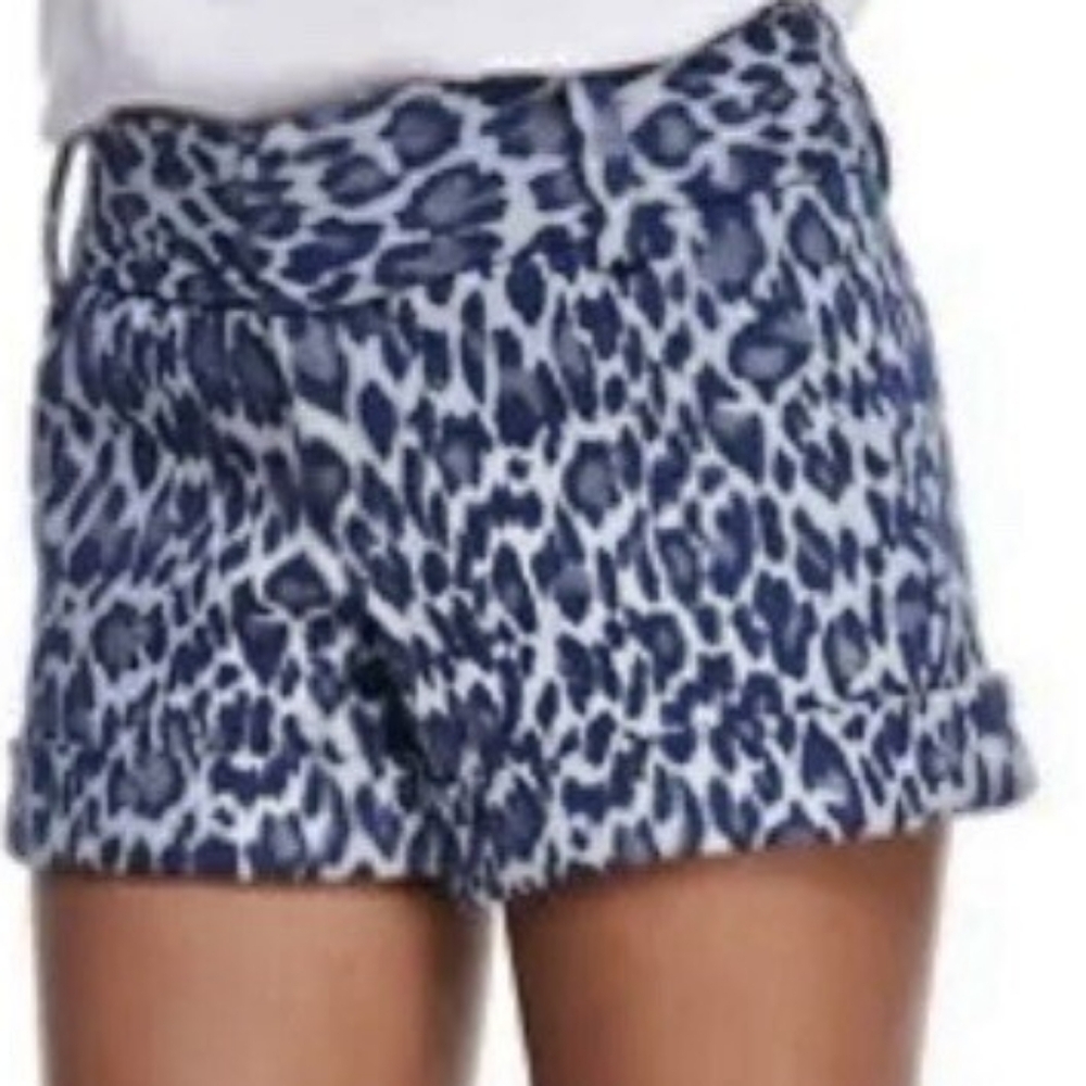Alice + Olivia Cady Blue Leopard Jacquard Denim Cuffed Shorts - Picture 3 of 10